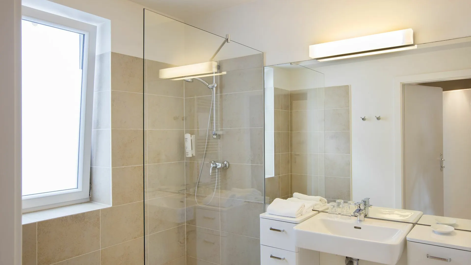 Apartment Nestroygasse Vienna 0*,  Austria